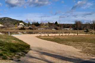 aire de fons-sur- lussan