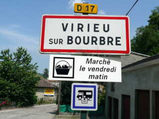 aire de virieu sur bourbre 2